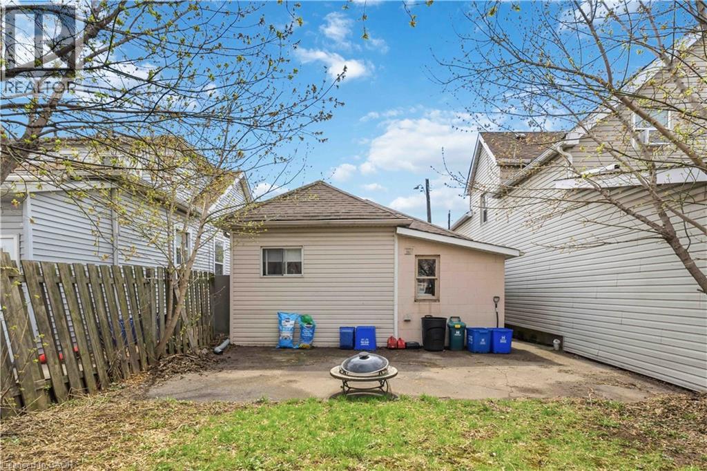 27 EDINBURGH Avenue - 21