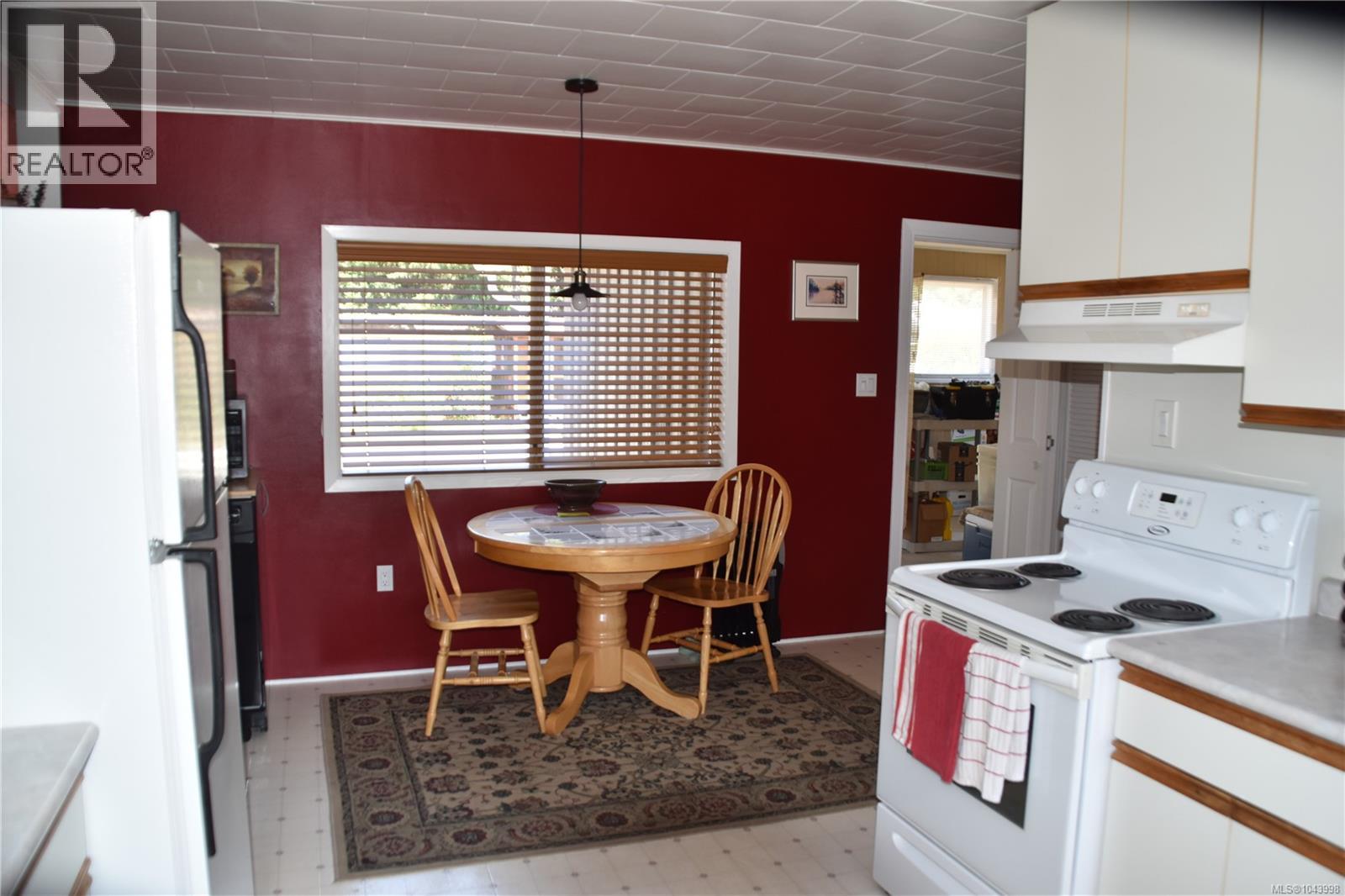46 Pinder Ave - 8