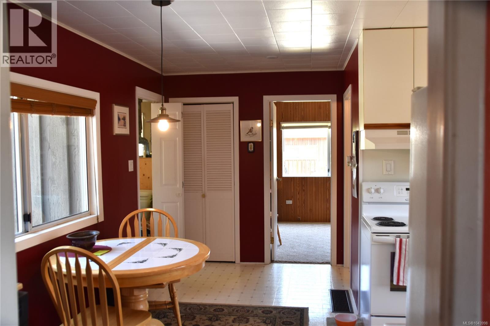 46 Pinder Ave - 9