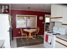 Kitchen - 46 Pinder Ave, Woss, BC V0N3P0 Photo 8