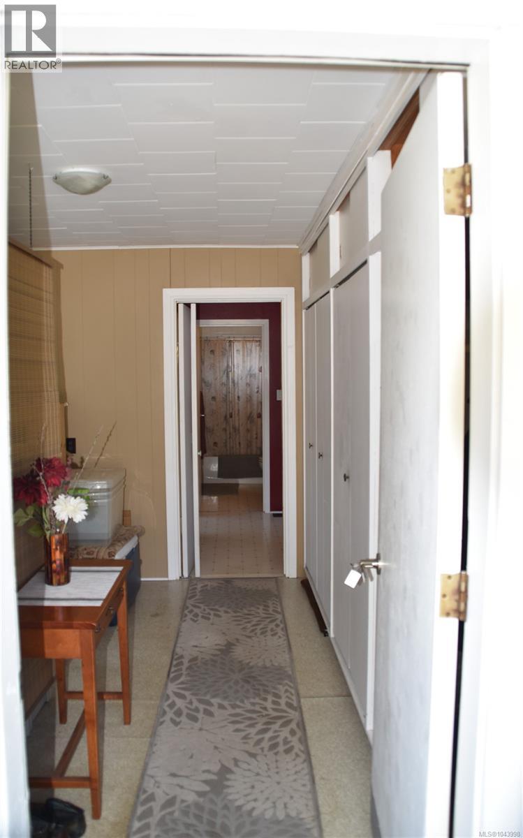 46 Pinder Ave - 2
