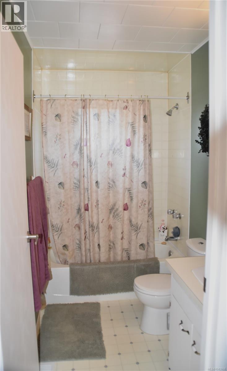 46 Pinder Ave - 4