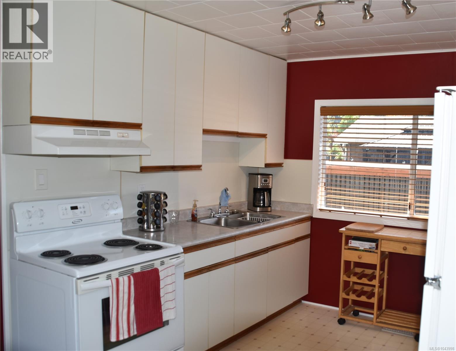 46 Pinder Ave - 6