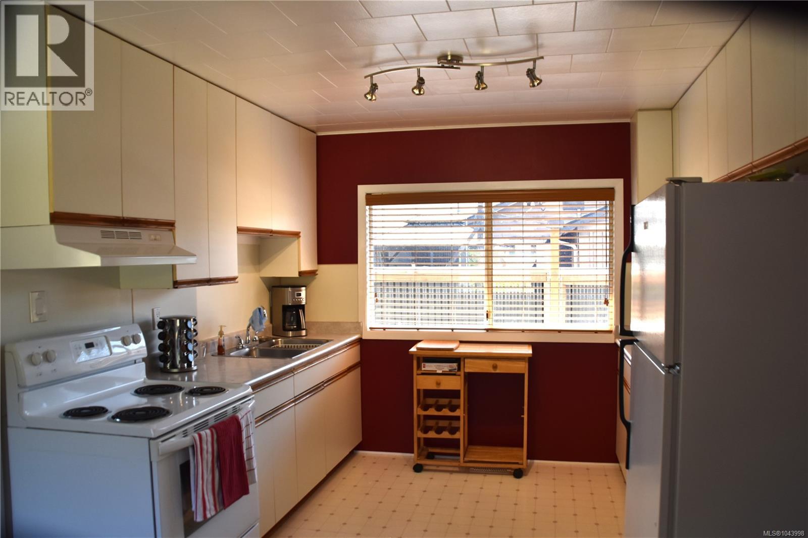 46 Pinder Ave - 7