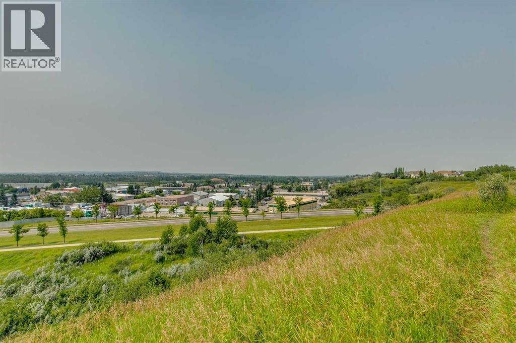 101 Drake Landing View - Image 47