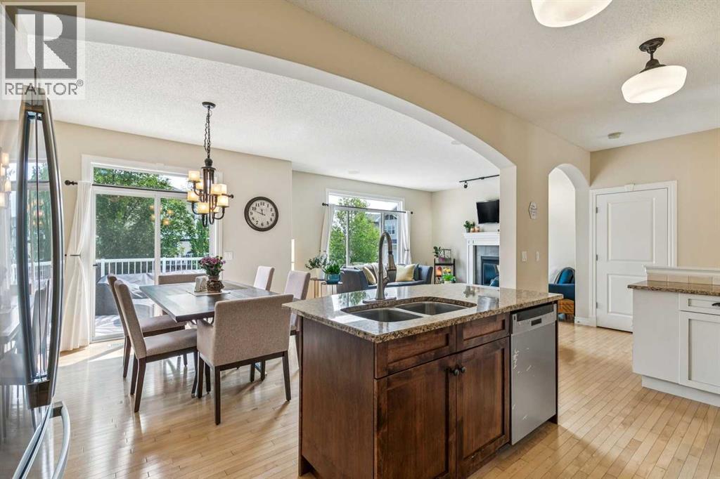 101 Drake Landing View - 16