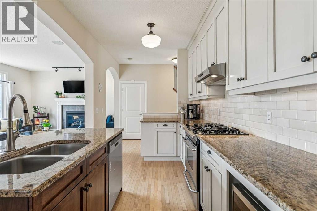 101 Drake Landing View - 19