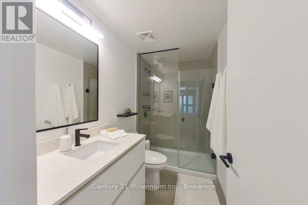 #501 31 HURON STREET - 16