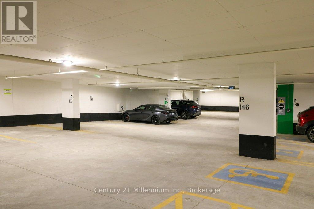 #501 31 HURON STREET - 39