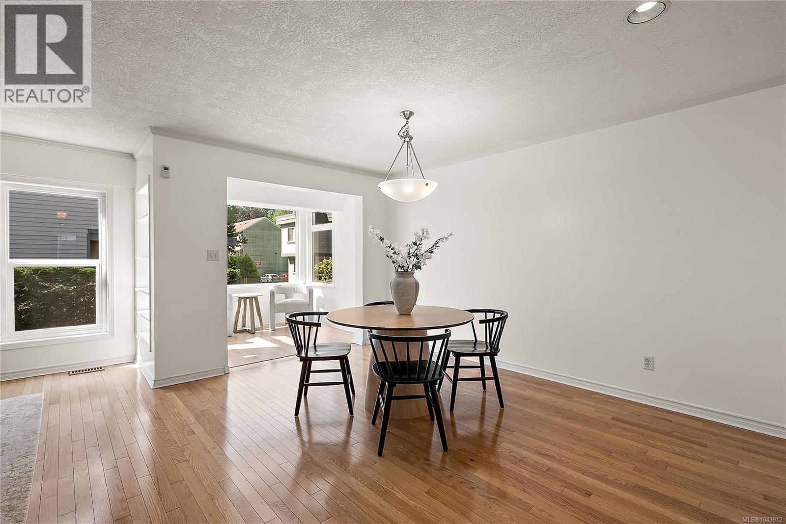 #4 108 Dallas Rd - 10