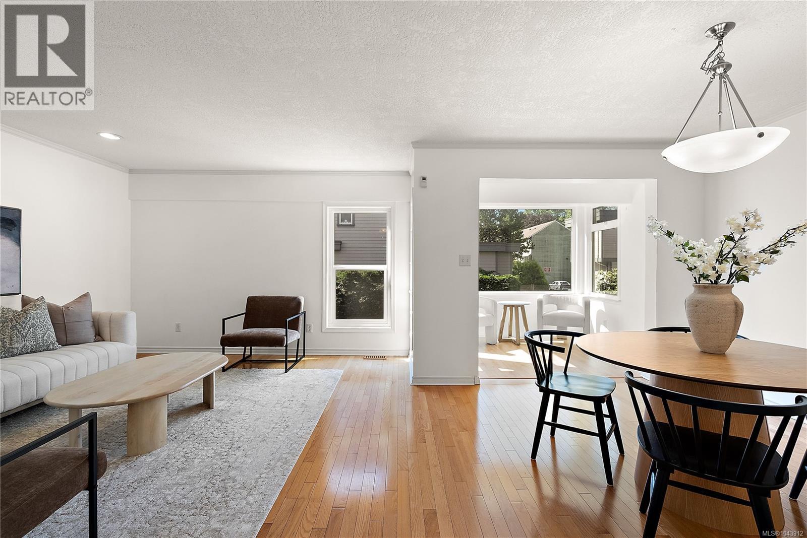 #4 108 Dallas Rd - 5