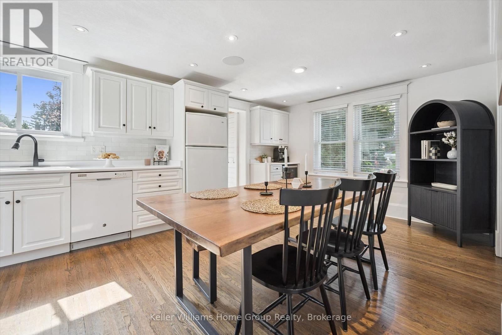 680 ST ANDREW STREET W - 18