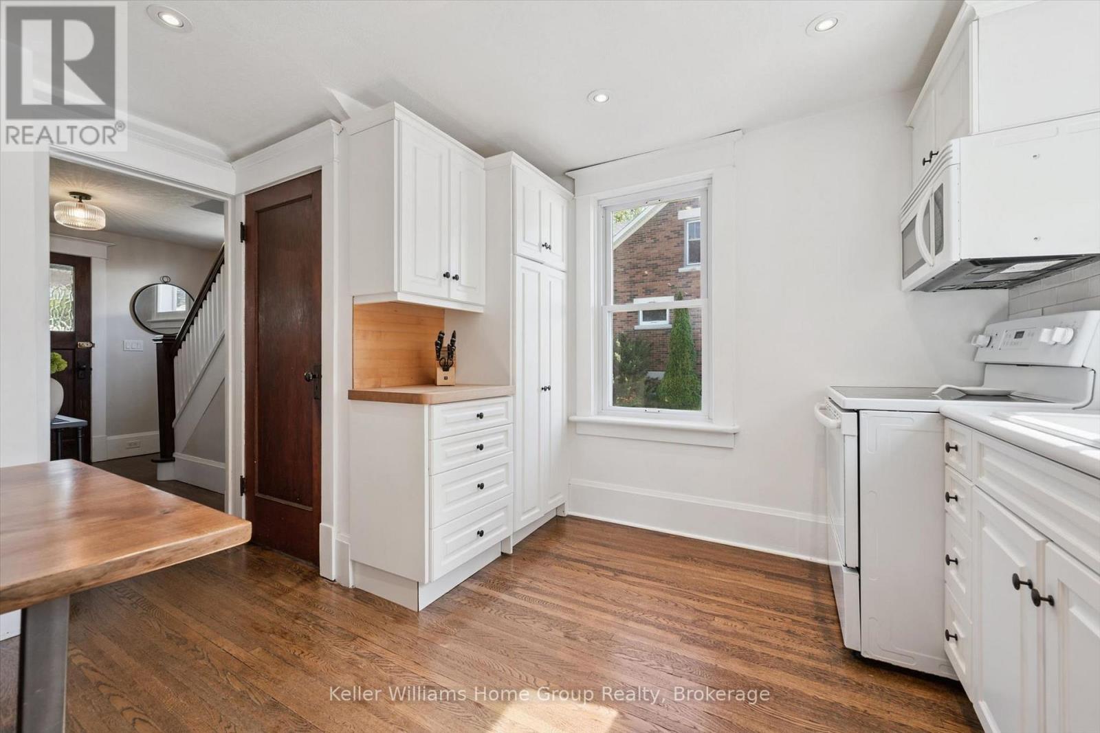 680 ST ANDREW STREET W - 16