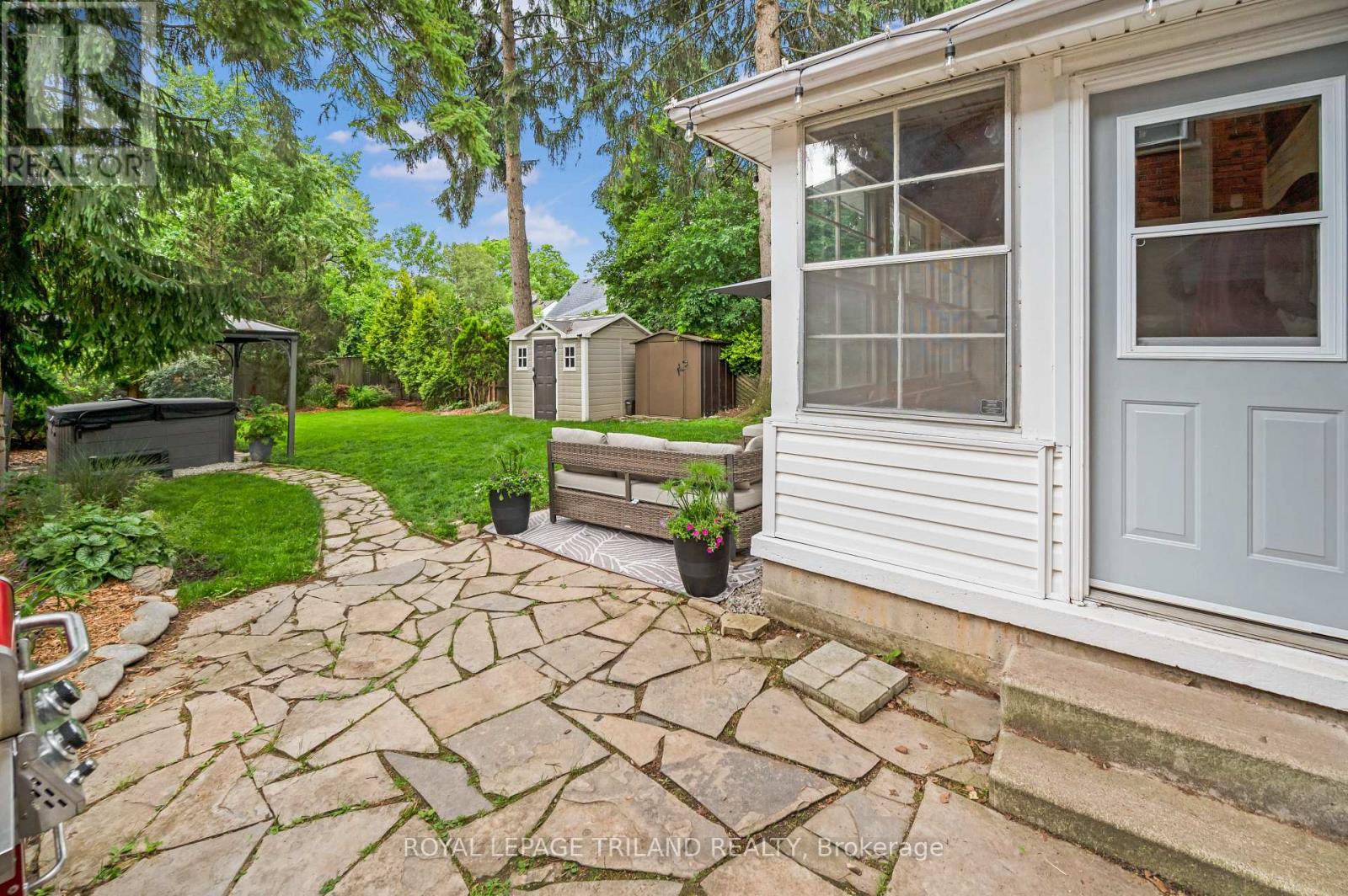 194 BELGRAVE AVENUE - 25
