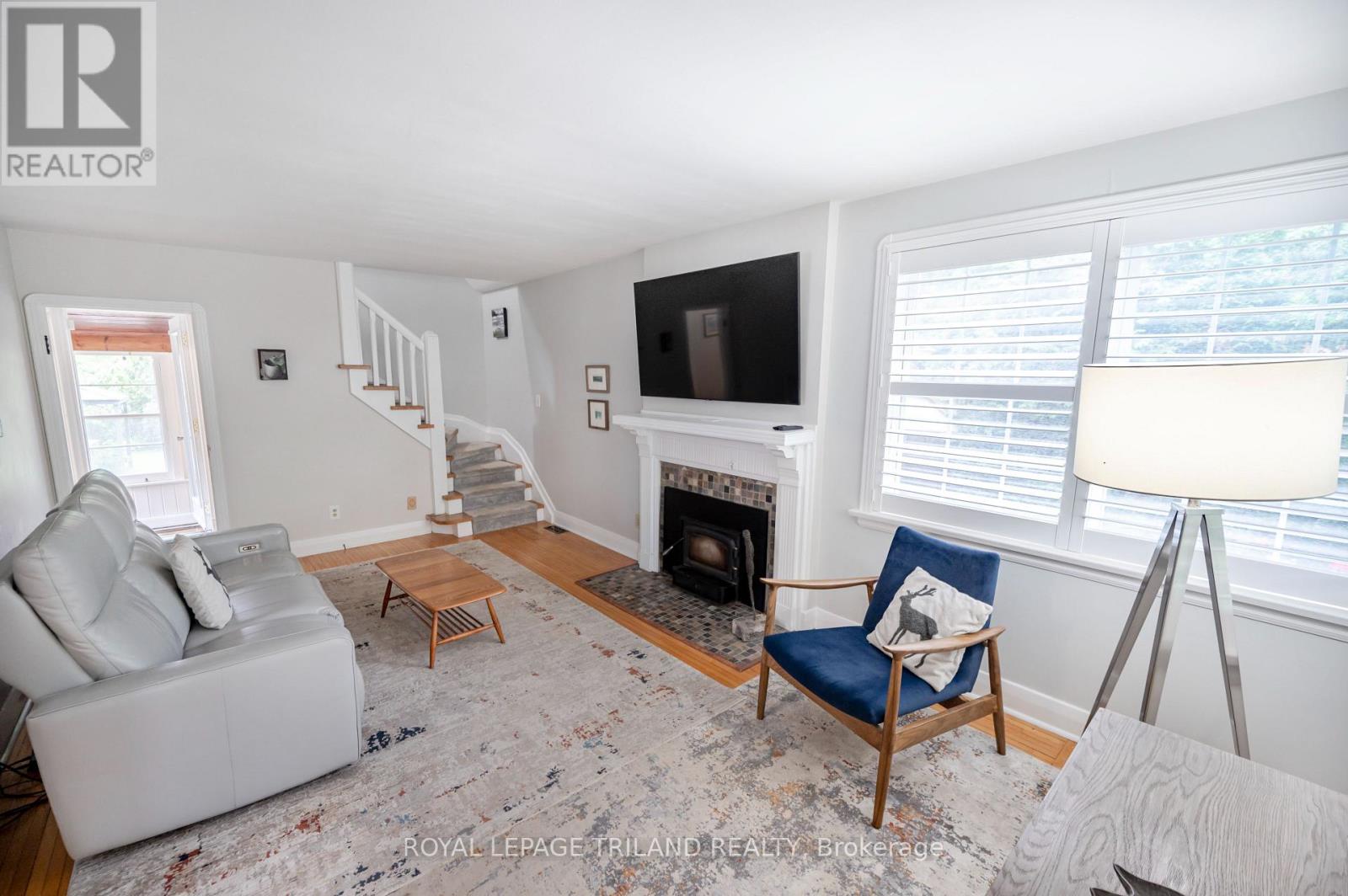 194 BELGRAVE AVENUE - 9