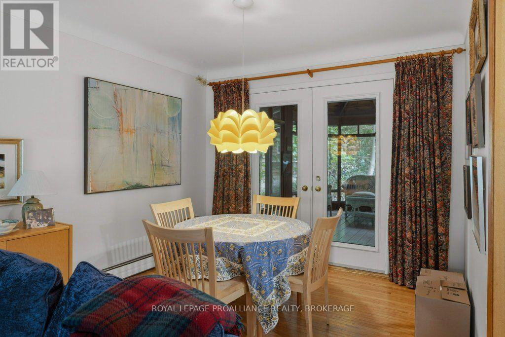 12 ORIOLE LANE - 12