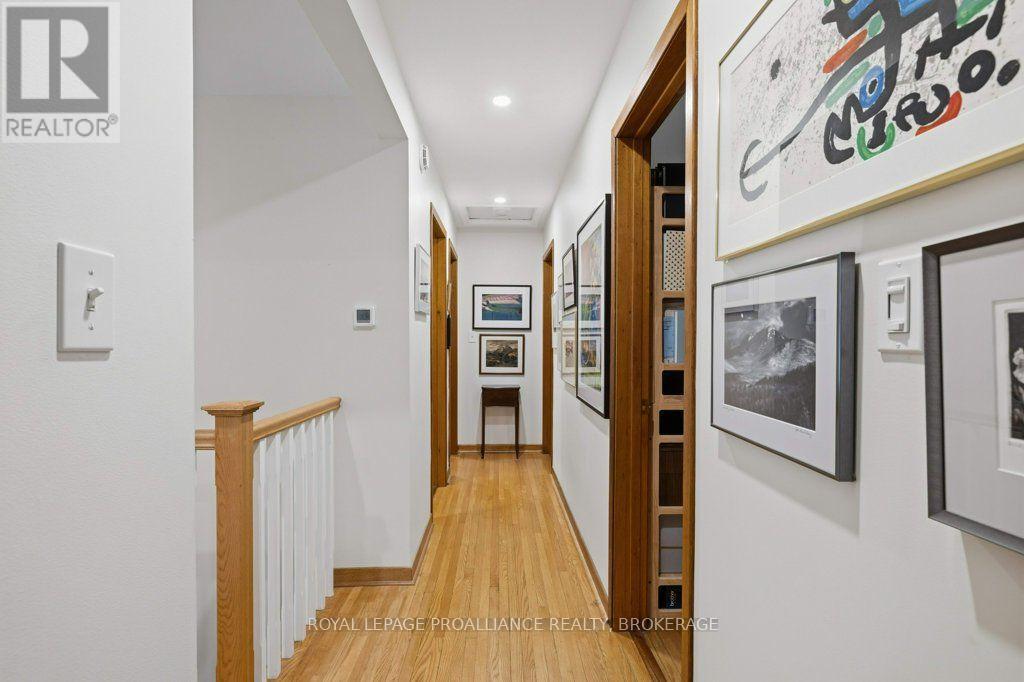 12 ORIOLE LANE - 16