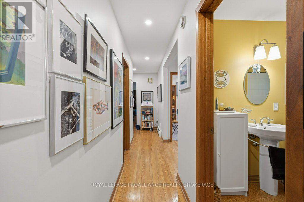 12 ORIOLE LANE - 20