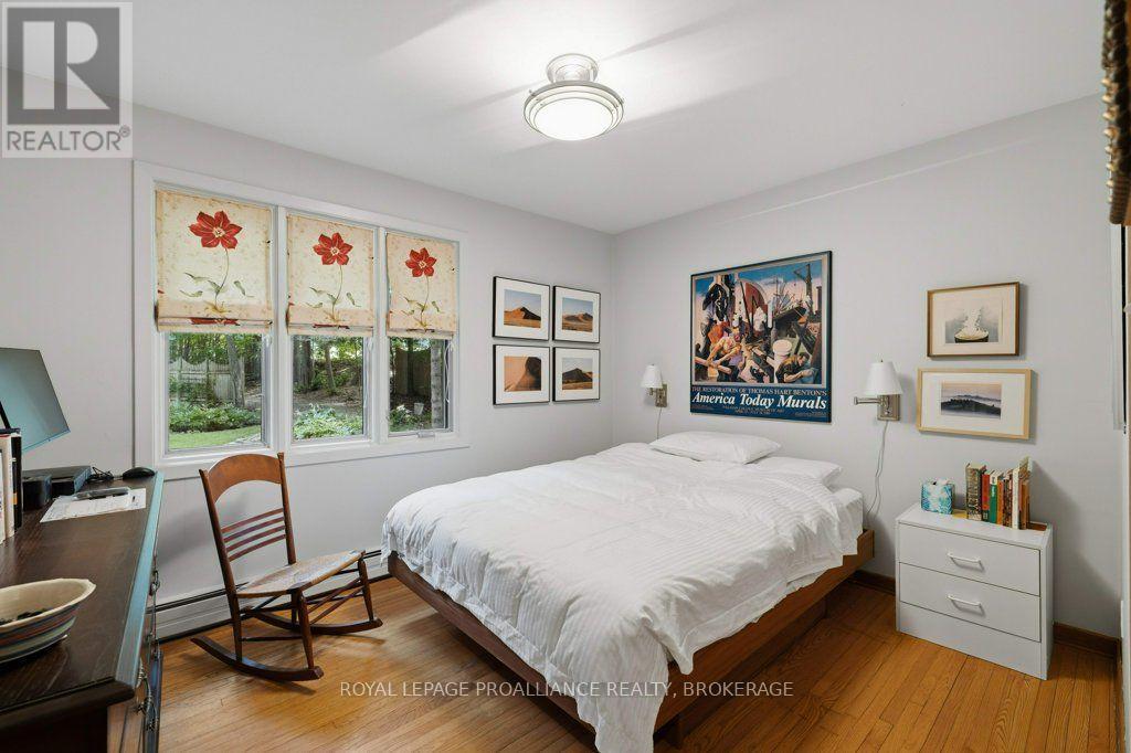 12 ORIOLE LANE - 22
