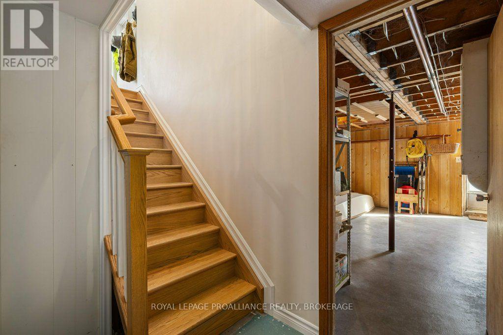 12 ORIOLE LANE - 24