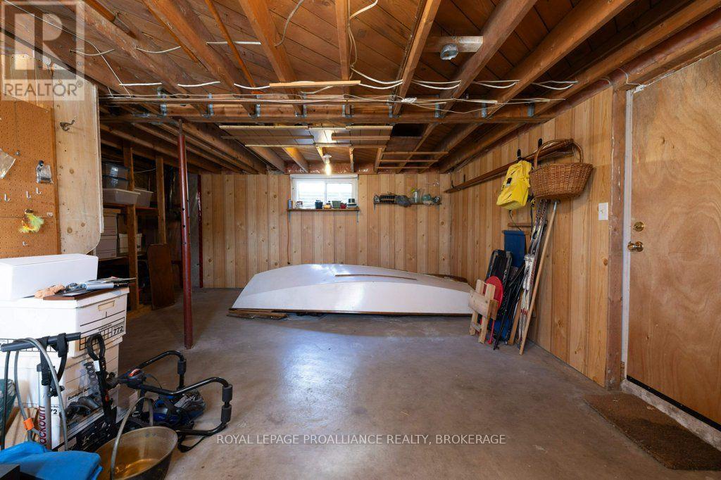 12 ORIOLE LANE - 27