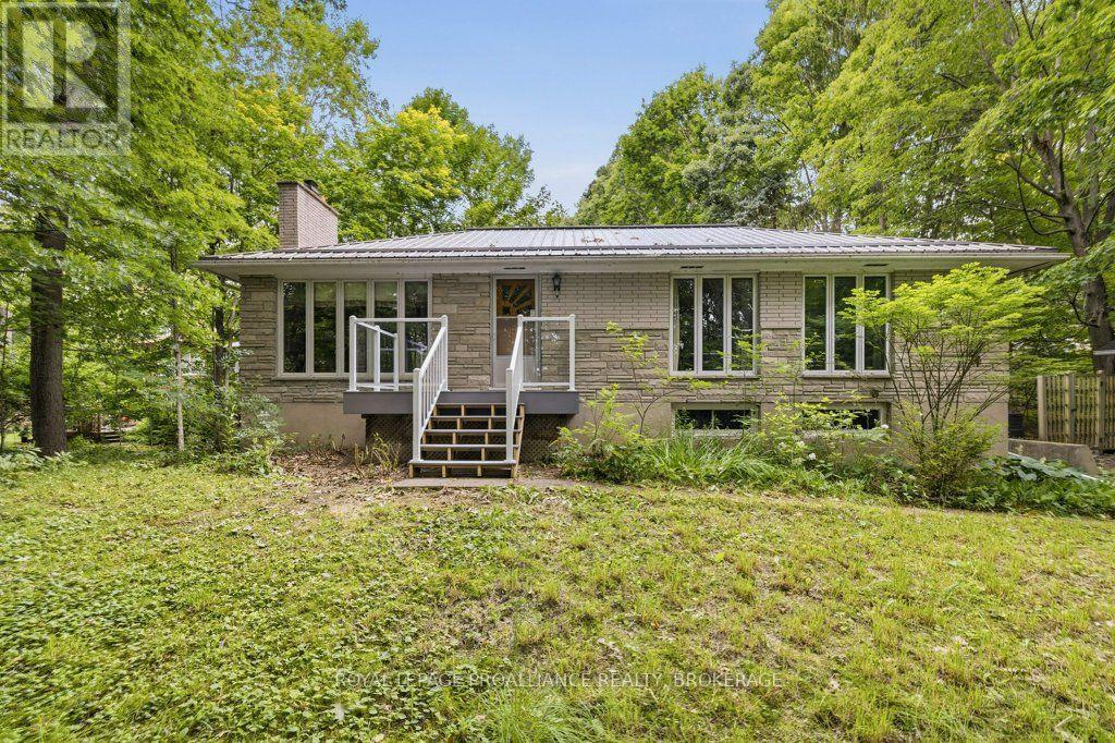 12 ORIOLE LANE - 34