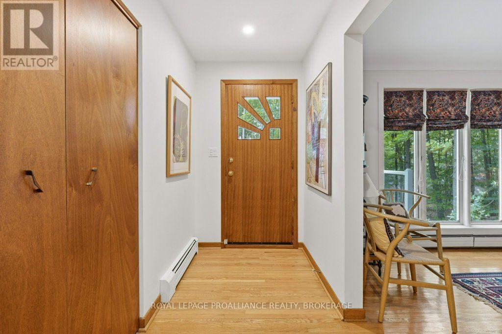 12 ORIOLE LANE - 6