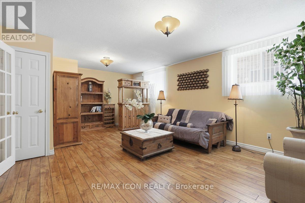 632 THORNWOOD DRIVE - 26
