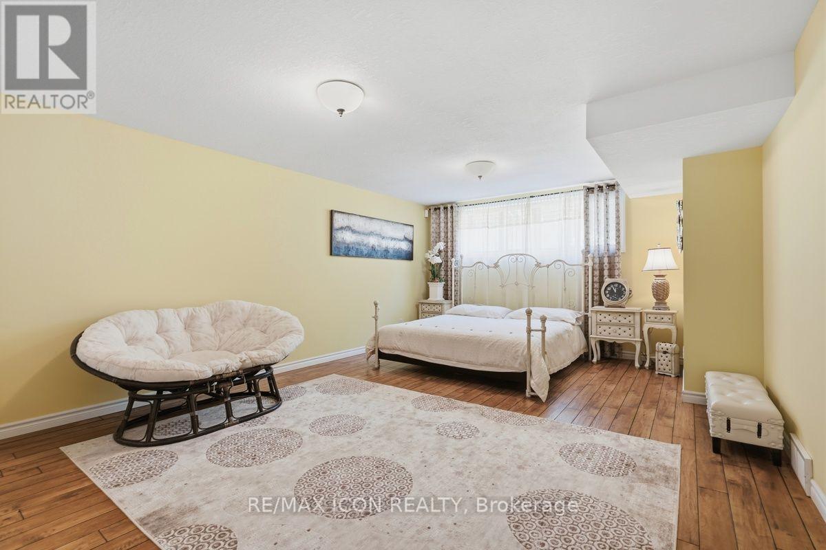 632 THORNWOOD DRIVE - 29