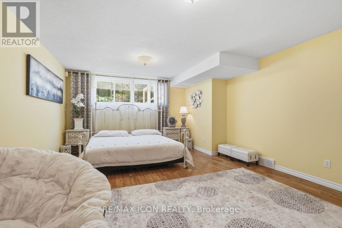 632 THORNWOOD DRIVE - 30