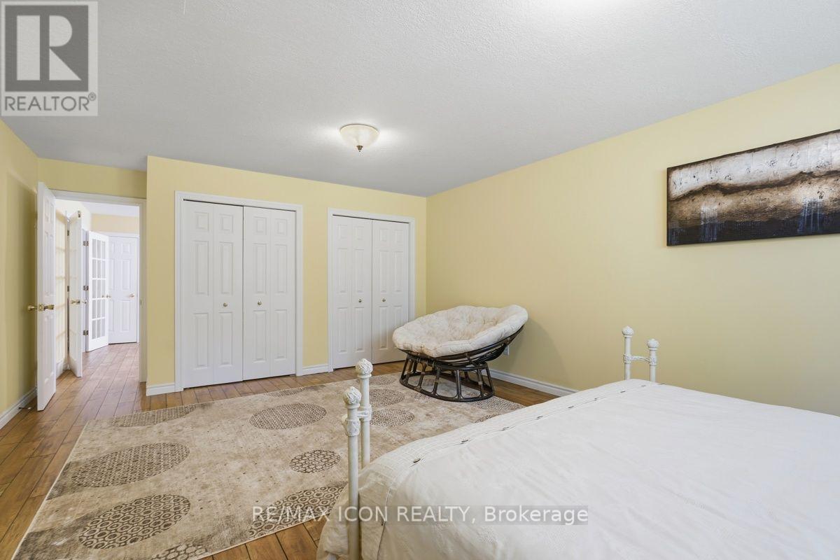 632 THORNWOOD DRIVE - 31