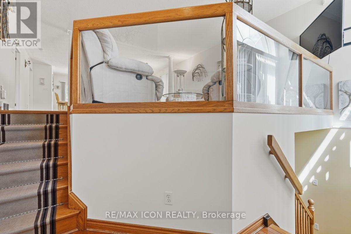 632 THORNWOOD DRIVE - 4