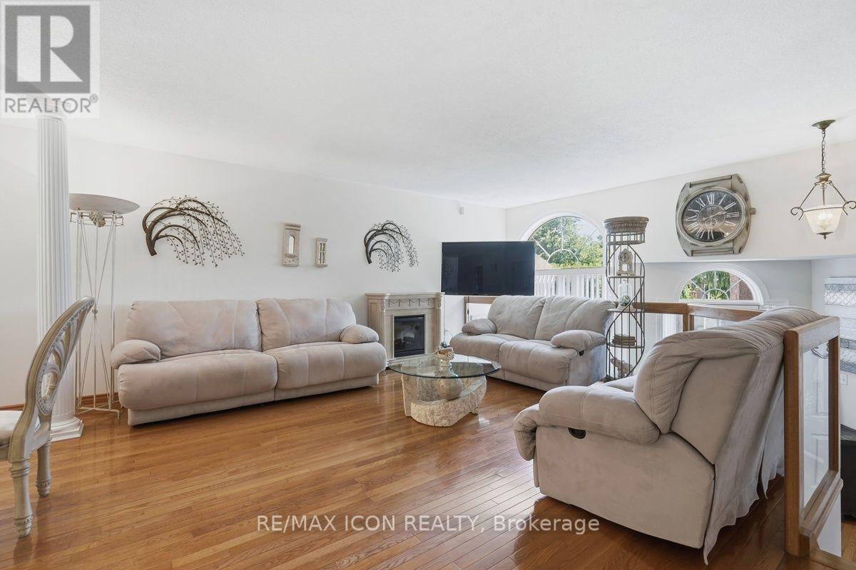 632 THORNWOOD DRIVE - 5