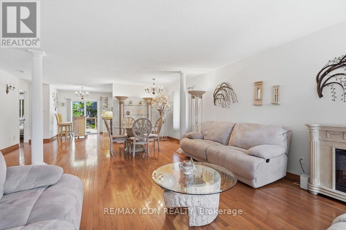 632 THORNWOOD DRIVE - 7