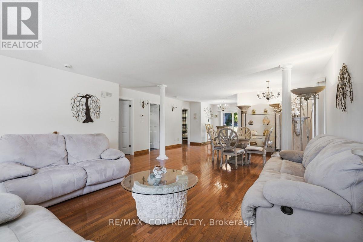 632 THORNWOOD DRIVE - 8
