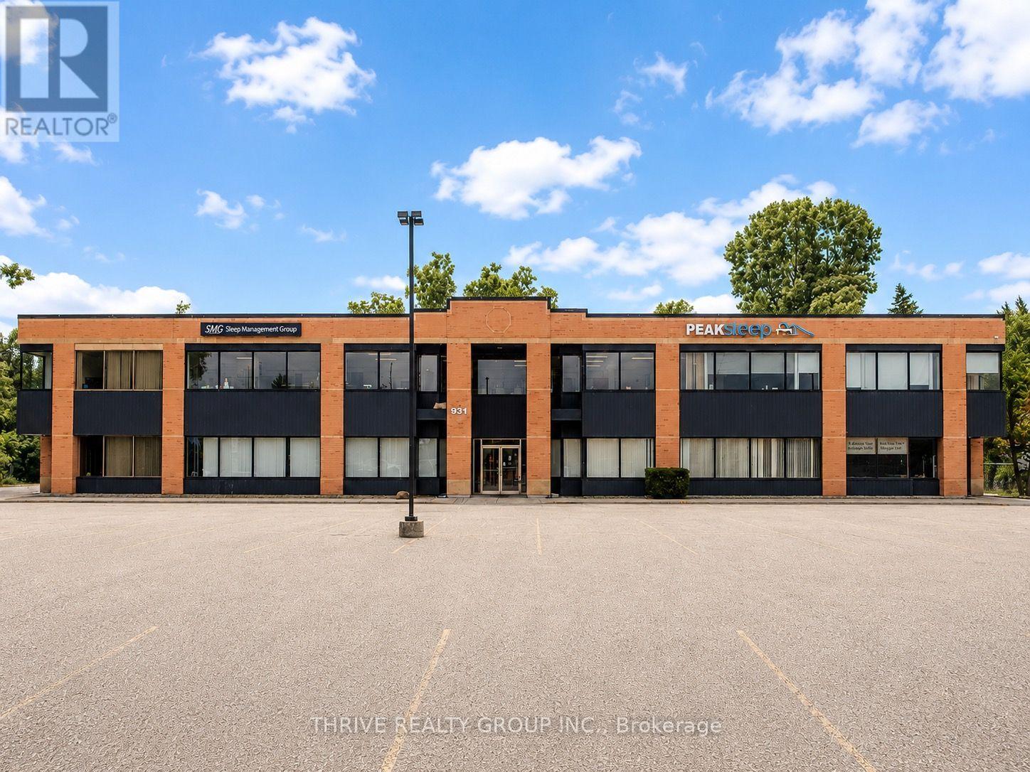 203 - 931 COMMISSIONERS ROAD E