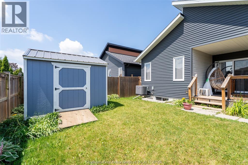 105 Moonstone CRESCENT - Image 39