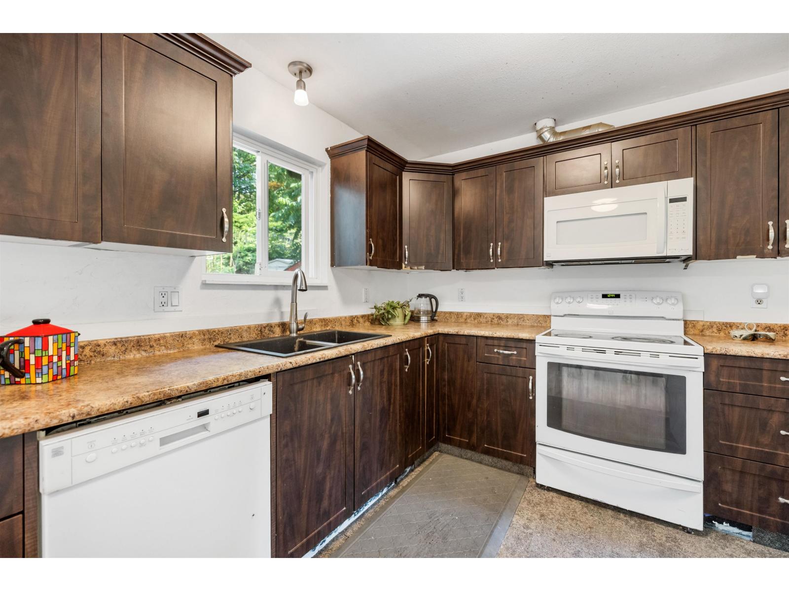 3 Bed, 2 Bath House for Sale in Abbotsford – 35117 SKEENA AVENUE, Abbotsford – MLS# R3149535 - Image 6