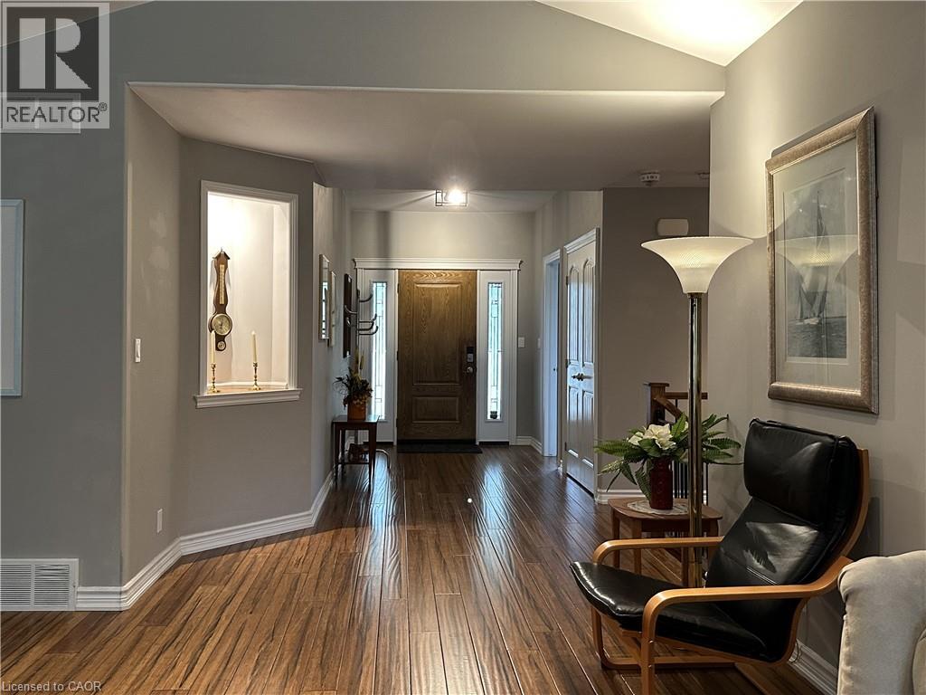 134 ANGLER Avenue - 3