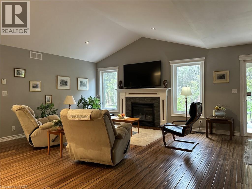 134 ANGLER Avenue - 18