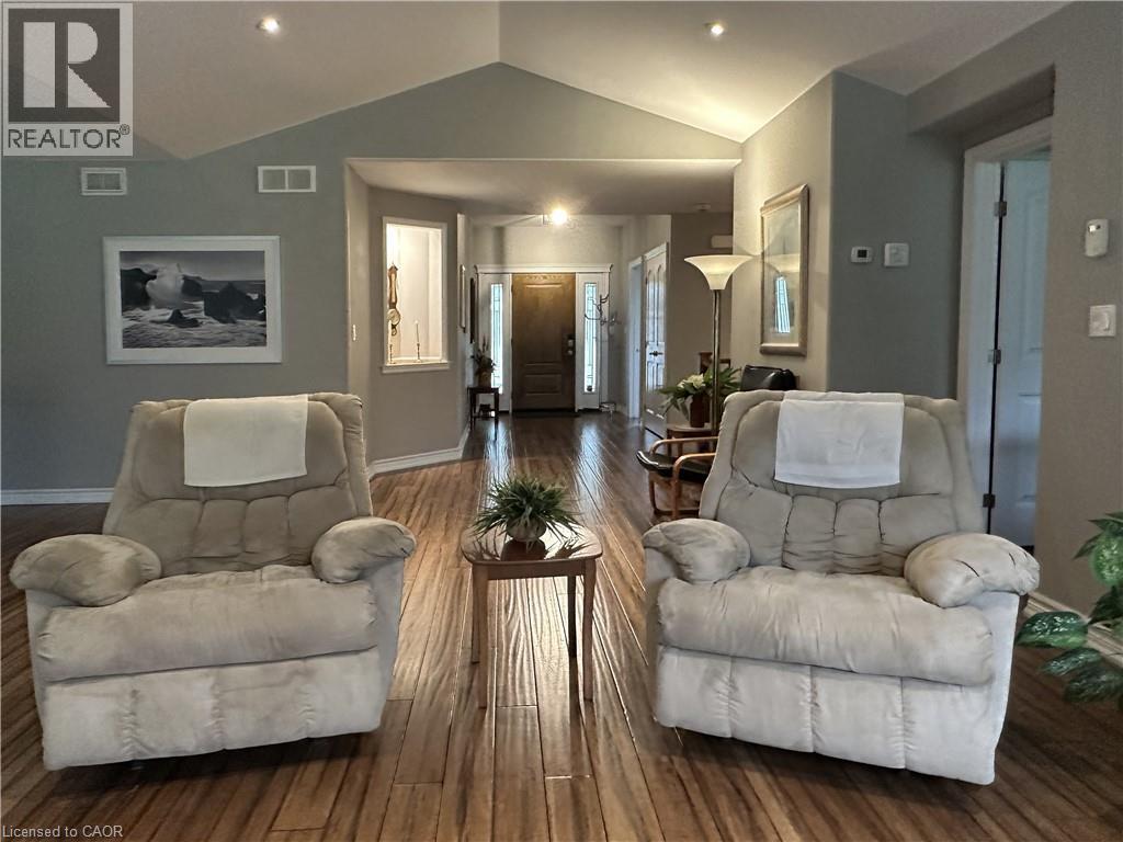134 ANGLER Avenue - Image 22