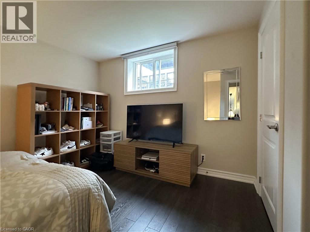 134 ANGLER Avenue - Image 38