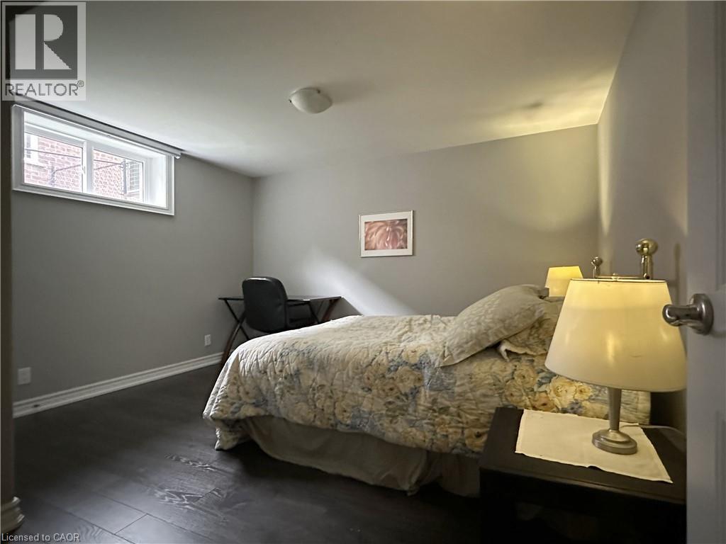 134 ANGLER Avenue - 39