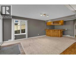 63 Mt Assiniboine Circle Se, Calgary, AB T2Z2N6 Photo 25