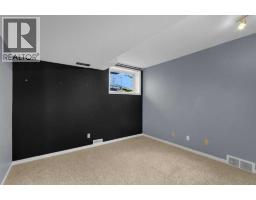 63 Mt Assiniboine Circle Se, Calgary, AB T2Z2N6 Photo 31