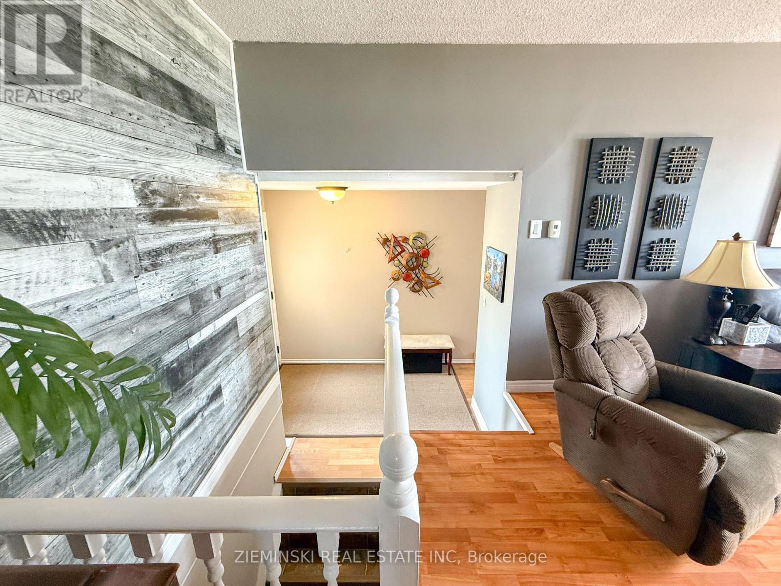 605 BRISTOL ROAD - 10