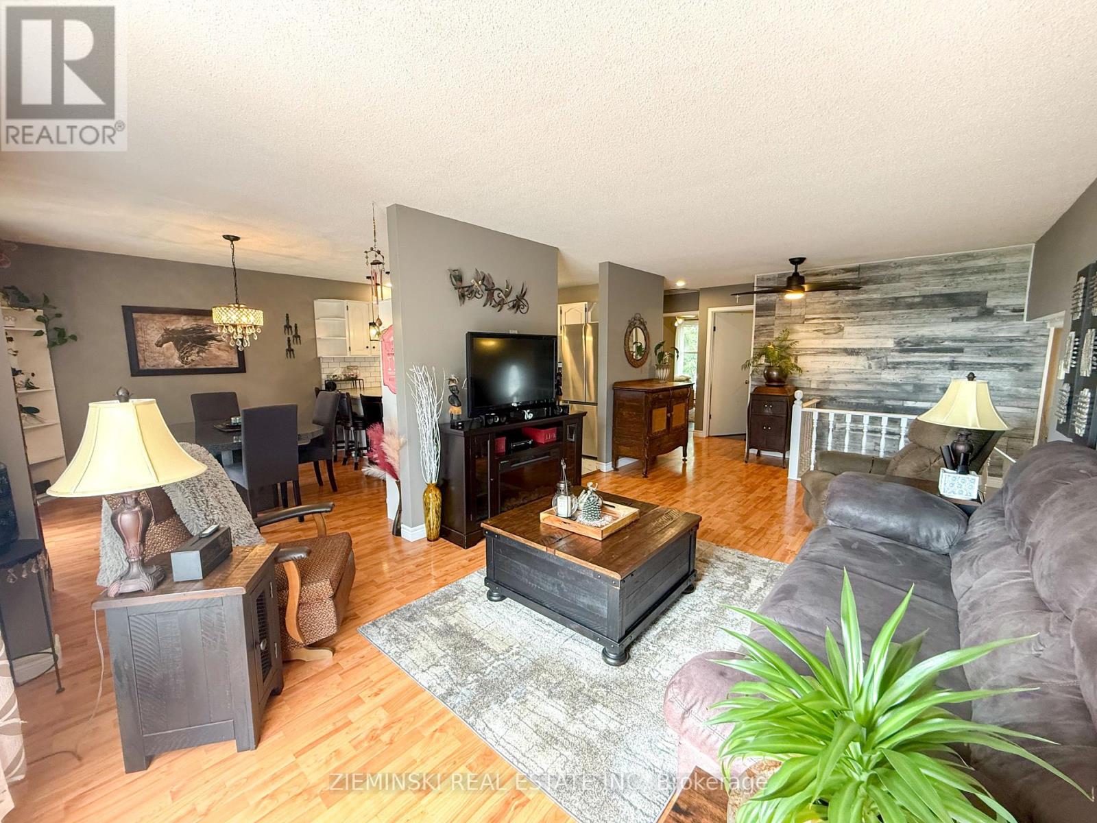 605 BRISTOL ROAD - 18