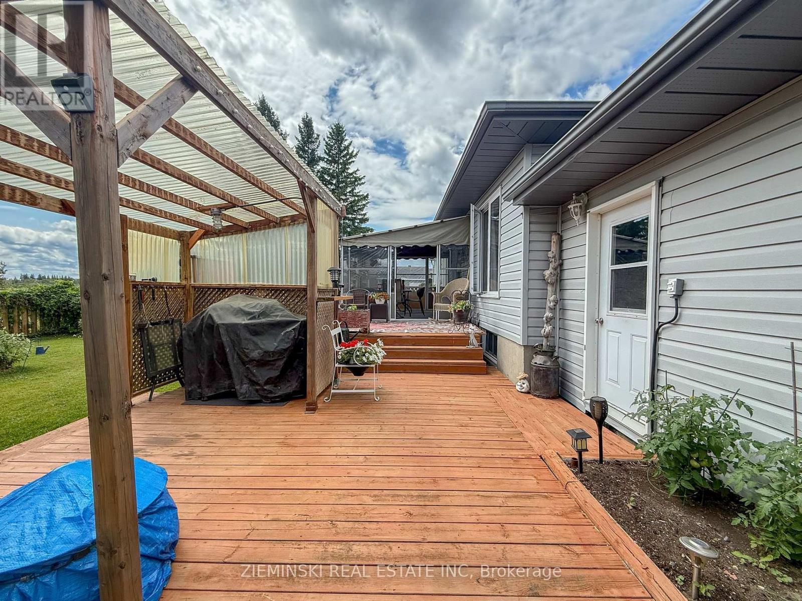 605 BRISTOL ROAD - 4