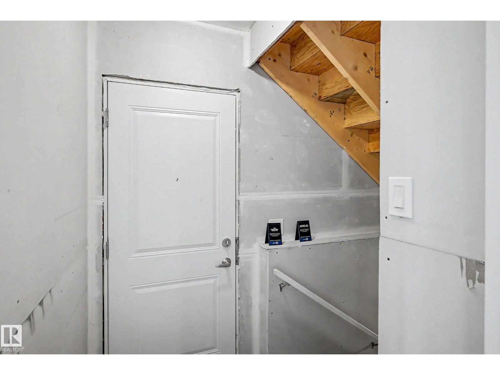 21120 25 Ave NW - 30