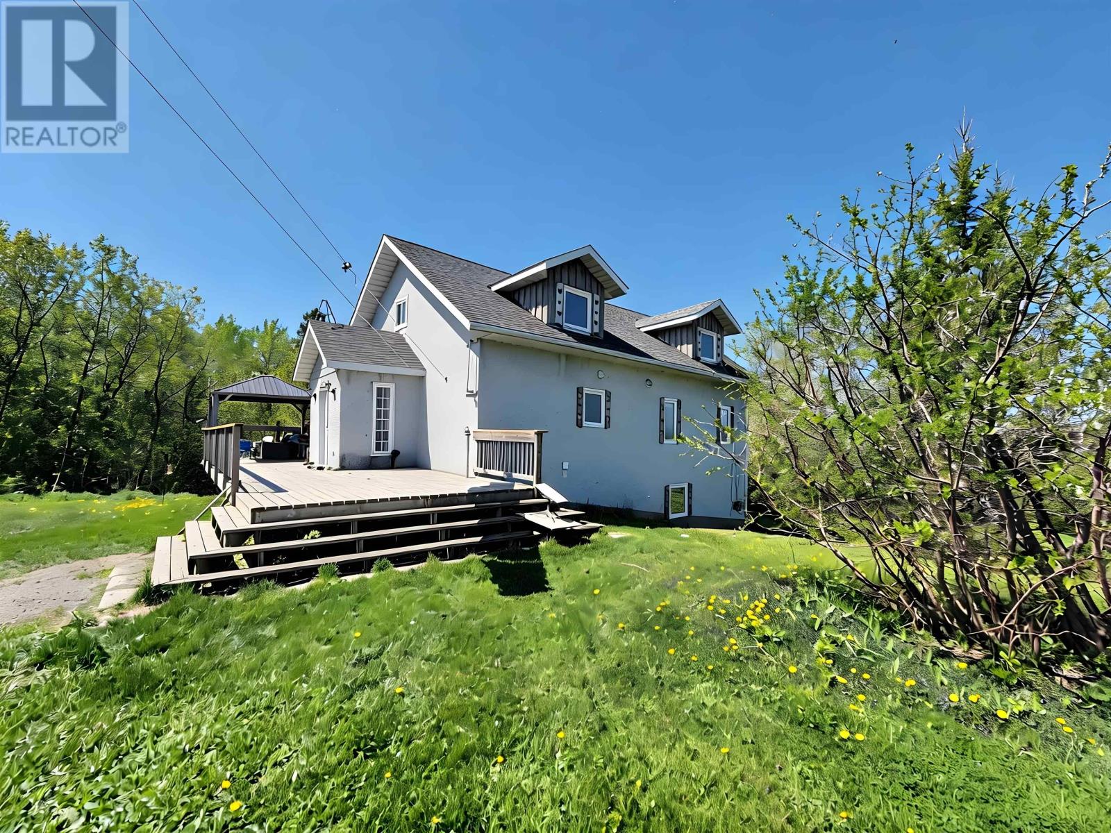 285 Sundwall Rd - 1